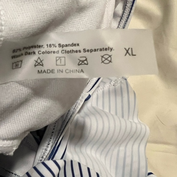 Striped Ruffle One Piece Swimsuit size LX by SHEIN. - Picture 4 of 4